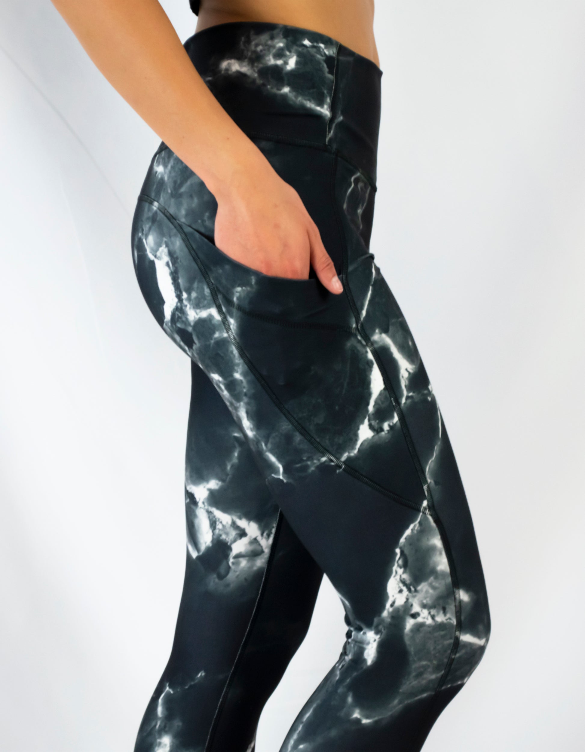 Black Marble Yoga Leggings – MettaMats