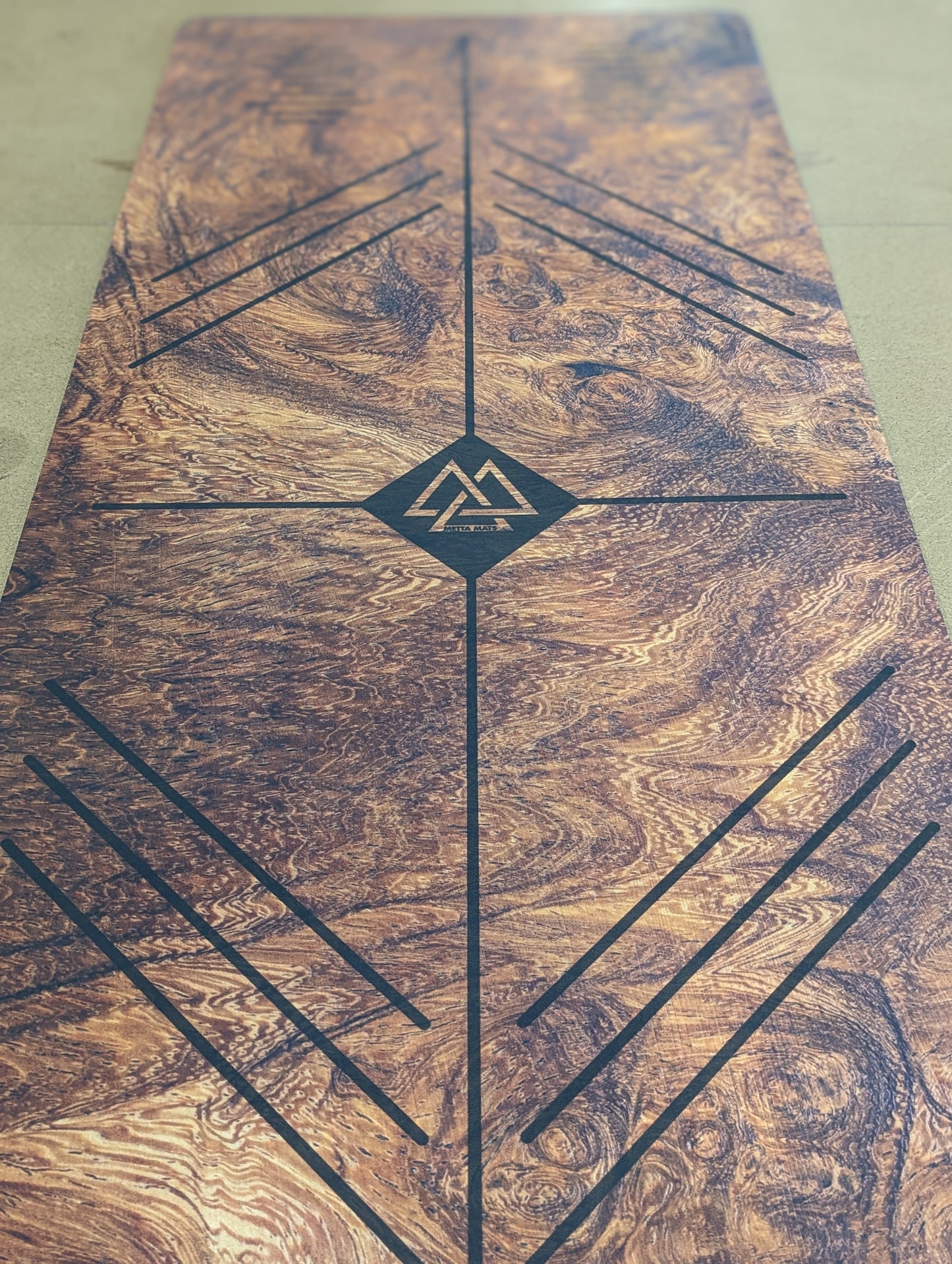 "Marbled Woodgrain" Alignment Mat
